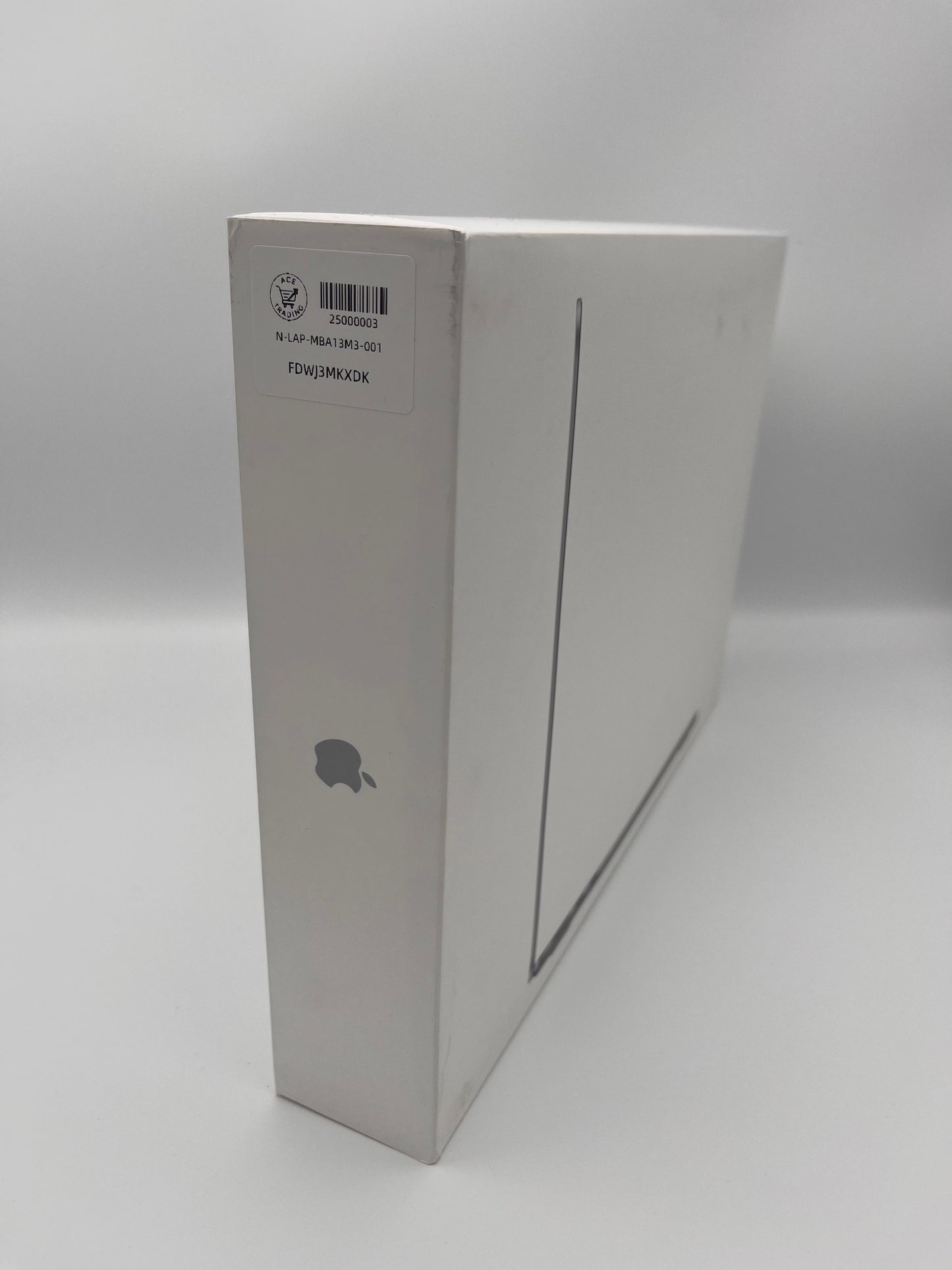 Apple MacBook Air (2024) - 13.6-inch Liquid Retina Display, M3 Chip, 16GB RAM, 256GB SSD - A3113 - MC8G4LL/A