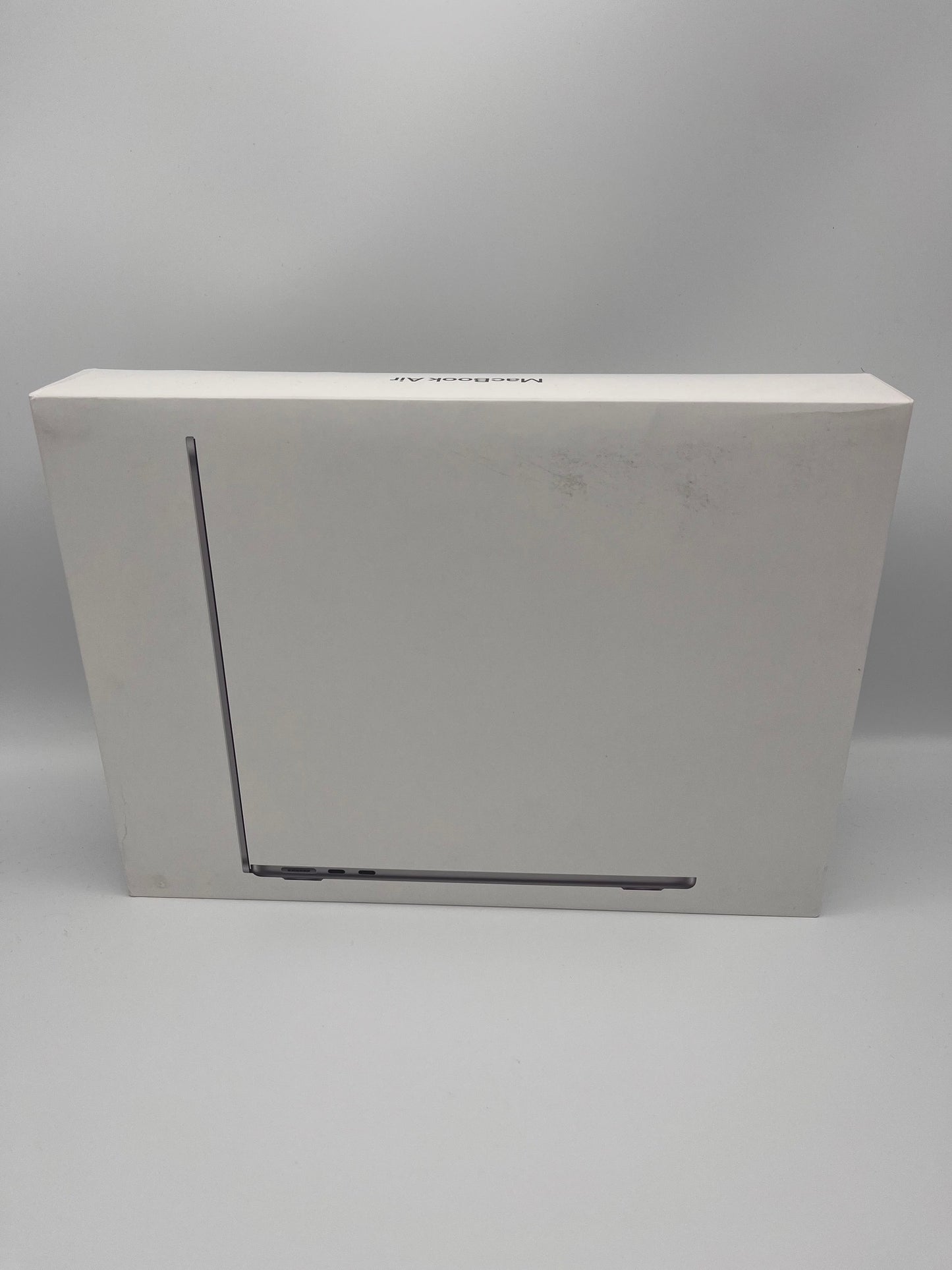 Apple MacBook Air (2024) - 13.6-inch Liquid Retina Display, M3 Chip, 16GB RAM, 256GB SSD - A3113 - MC8G4LL/A